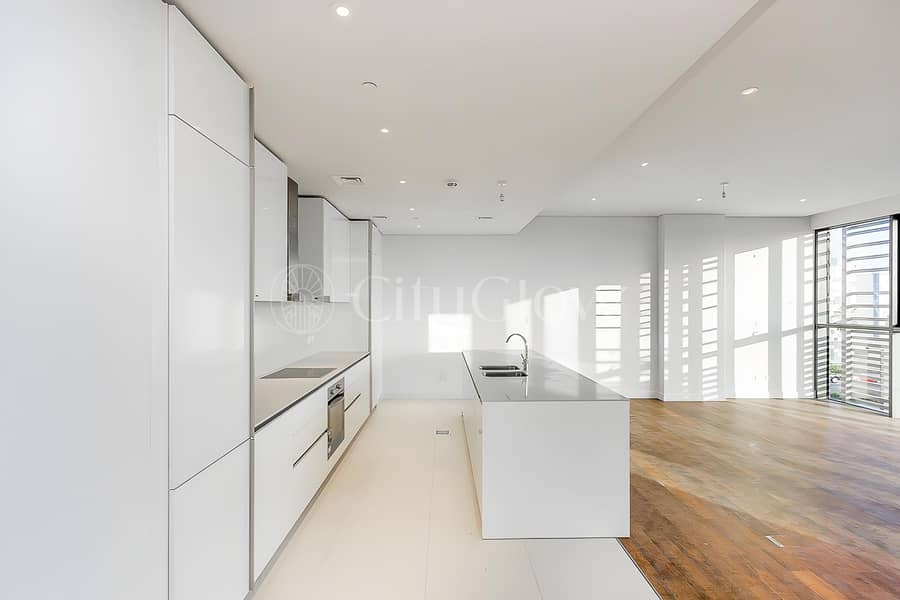 Sunny Corner Unit I Modern finishes I Vacant