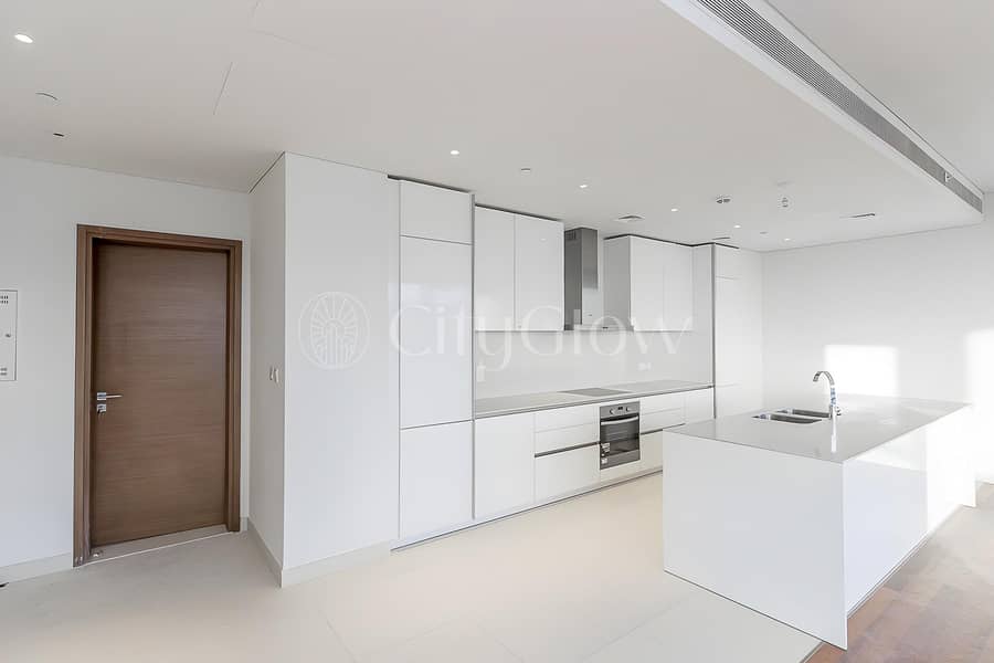 Sunny Corner Unit I Modern finishes I Vacant