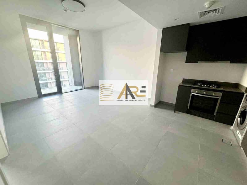 Brand new luxury 1bhk apartment at prime location in tiraz.