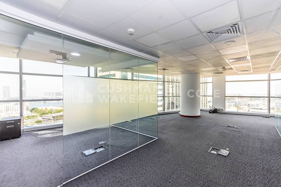 Fitted Office with Partitions Freezone