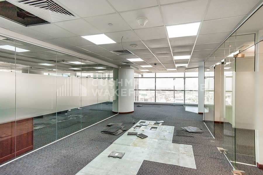 Fitted Office with Partitions Freezone