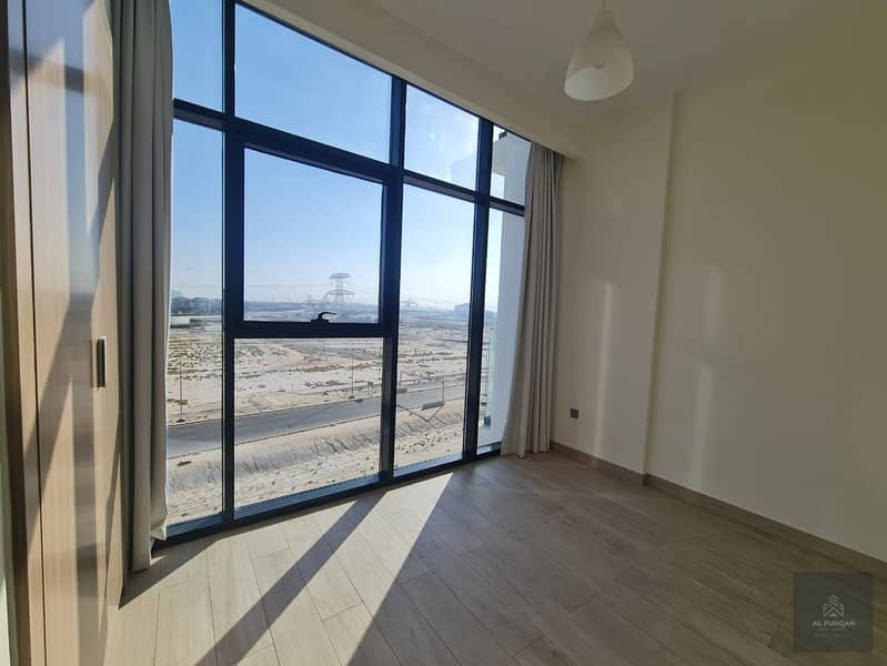 1 BHK, Chiller Free, Corner, Luxurious, Semi Furnished, Ready to Move