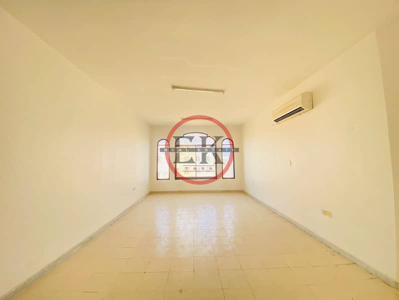 Duplex 5 Bedrooms Balcony Near Al Ain Hospital