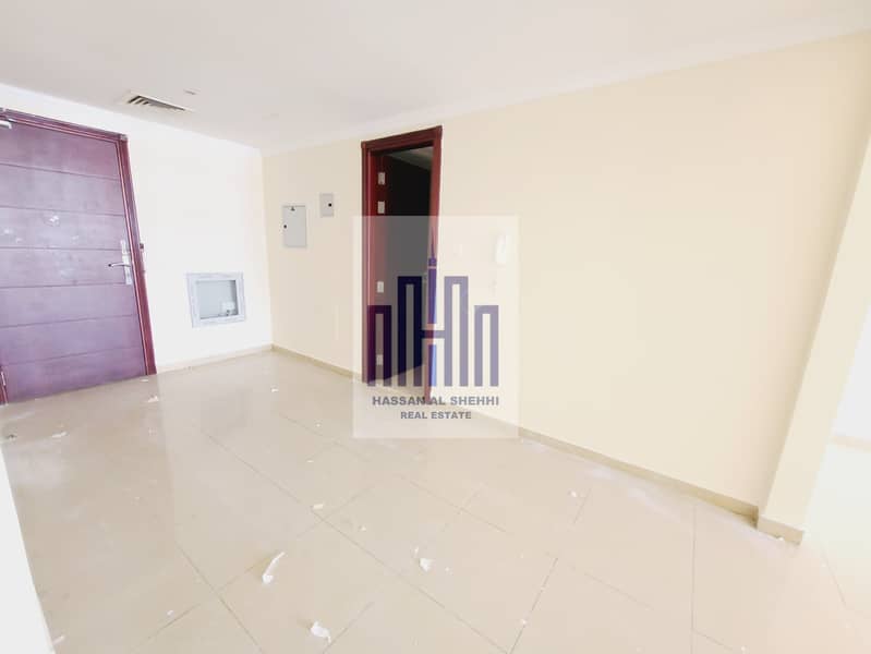 NO CASH DEPOSIT// SPACIOUS 1BHK APARTMENT// ON A VERY PRIME LOCATION