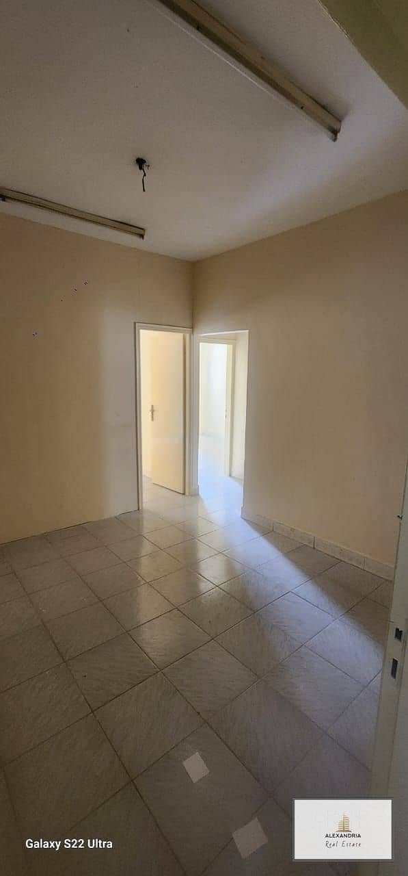Fabolous 1 Bedroom in Sharjah with Window AC walking Distance to Dubai
