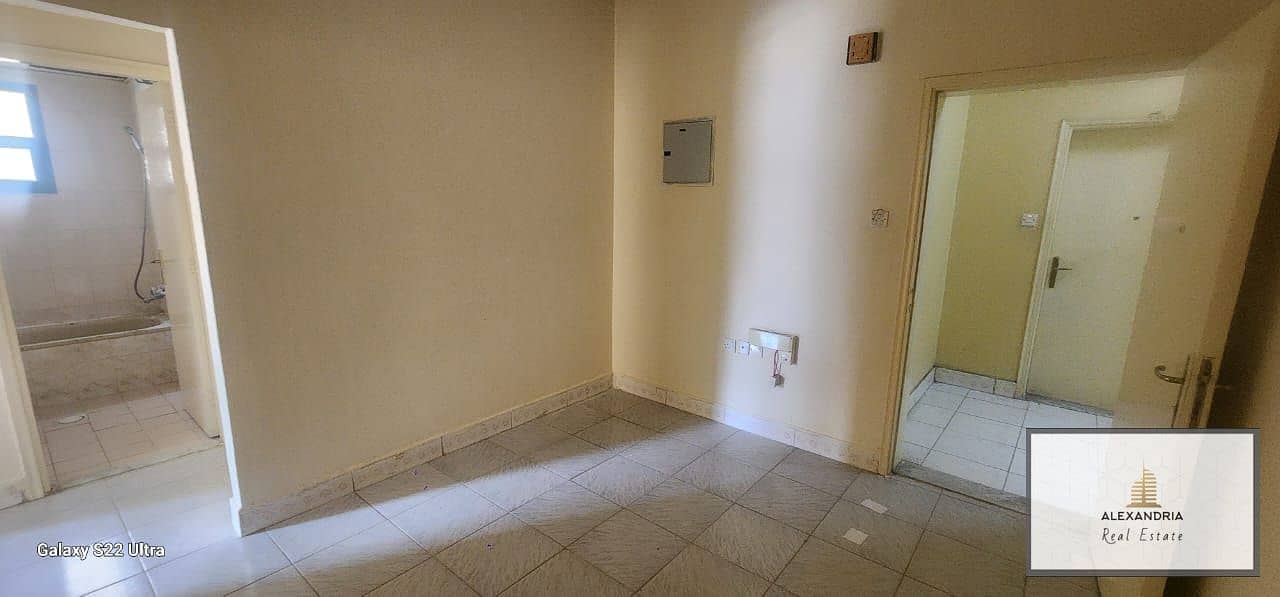 Fabolous 1 Bedroom in Sharjah with Window AC walking Distance to Dubai