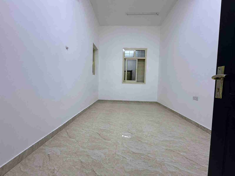 Ground Floor 4Bedroom Apartment,3Bath,Majilis,Kitchen