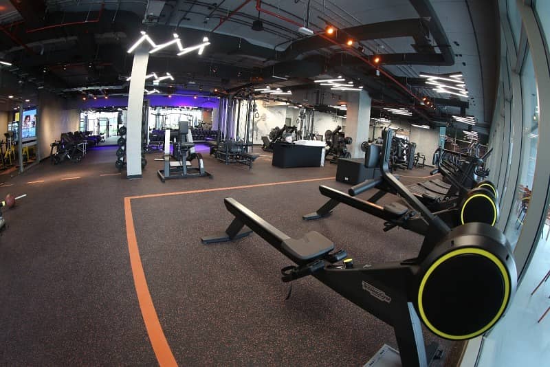 State of the art health center with equipment for rent