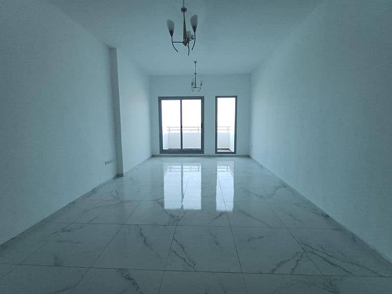 Spacious Layout Close to Metro With Maid Room