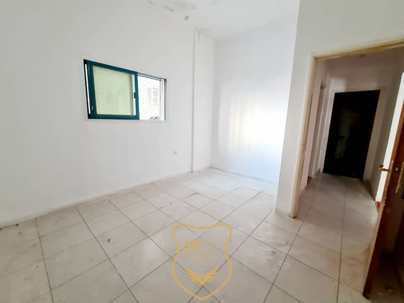 Spacious Huge 1 Bedroom Apartment For Rent Near Park