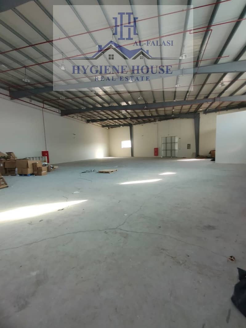 Warehouse for rent in um Al Quwain, an area of 8800 feet, electricity