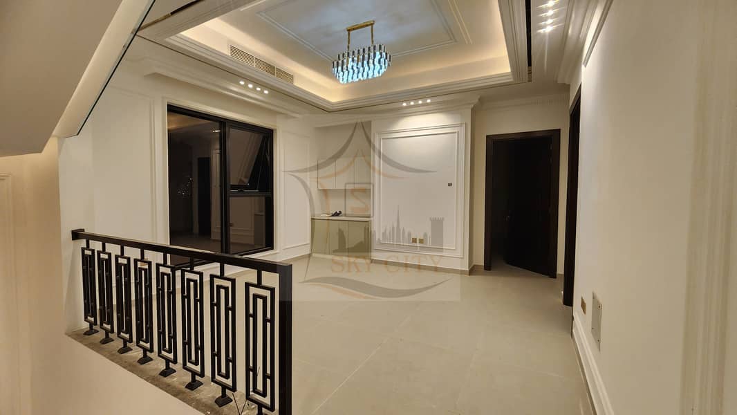 AlAmrah 5 rooms, 2 sitting rooms, a hall, a maid’s room with central