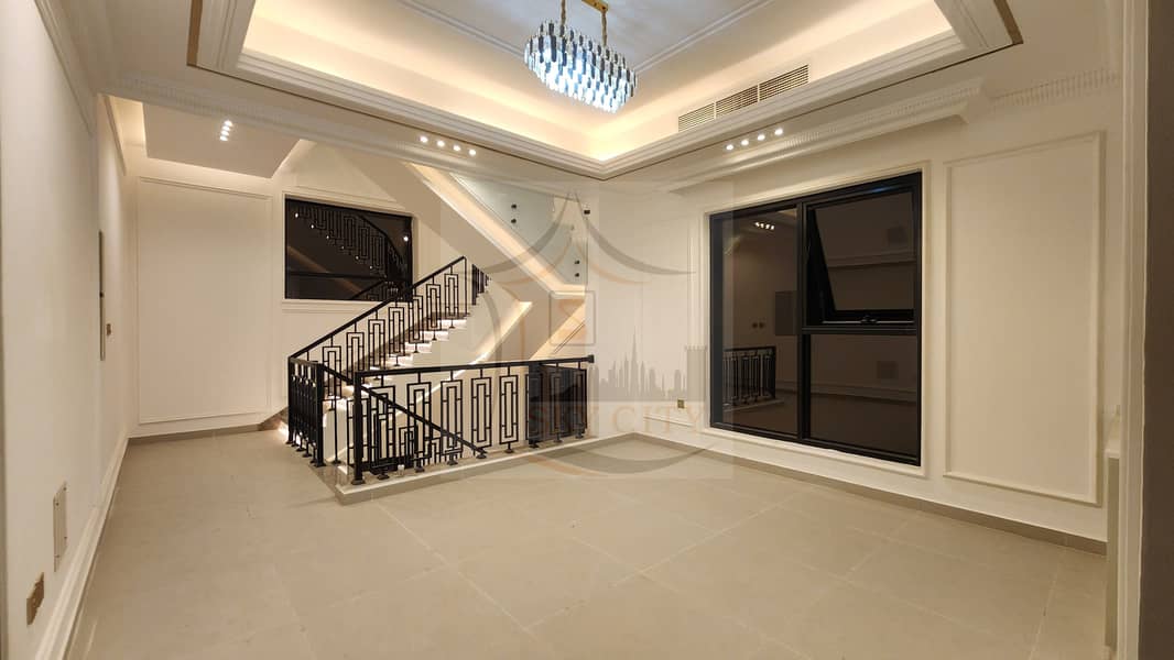 AlAmrah 5 rooms, 2 sitting rooms, a hall, a maid’s room with central