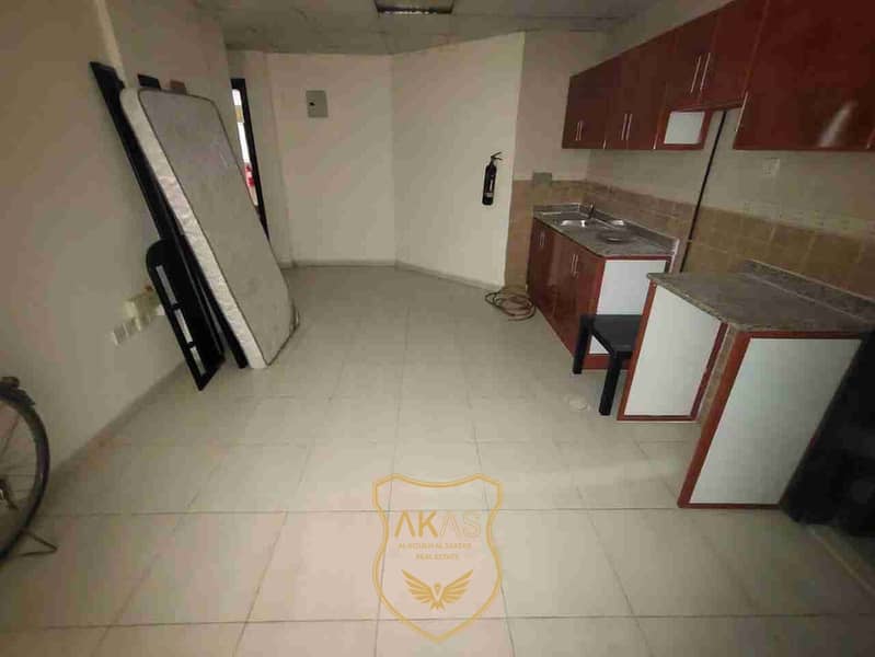 Spacious Studio Apartment central AC