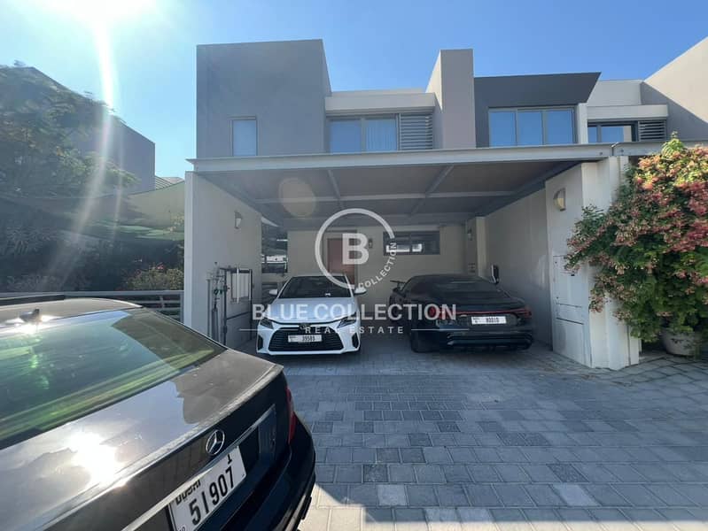 Genuine resale / Spacious Layout / Corner unit