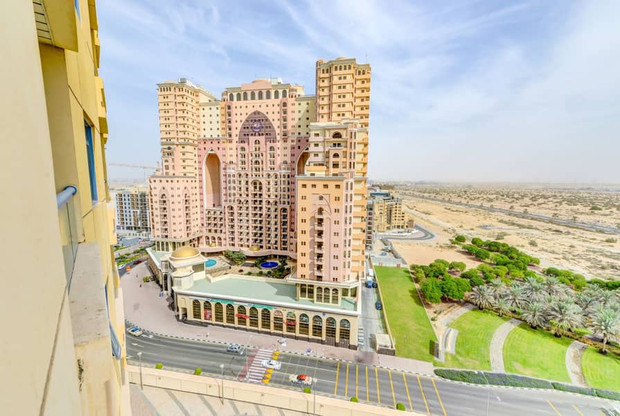 Fine place Studio in the Palace Tower, Dubai Silicon Oasis