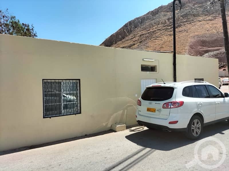 4 bhk Omani house villa for rent for bachelors in walja near Honda rod