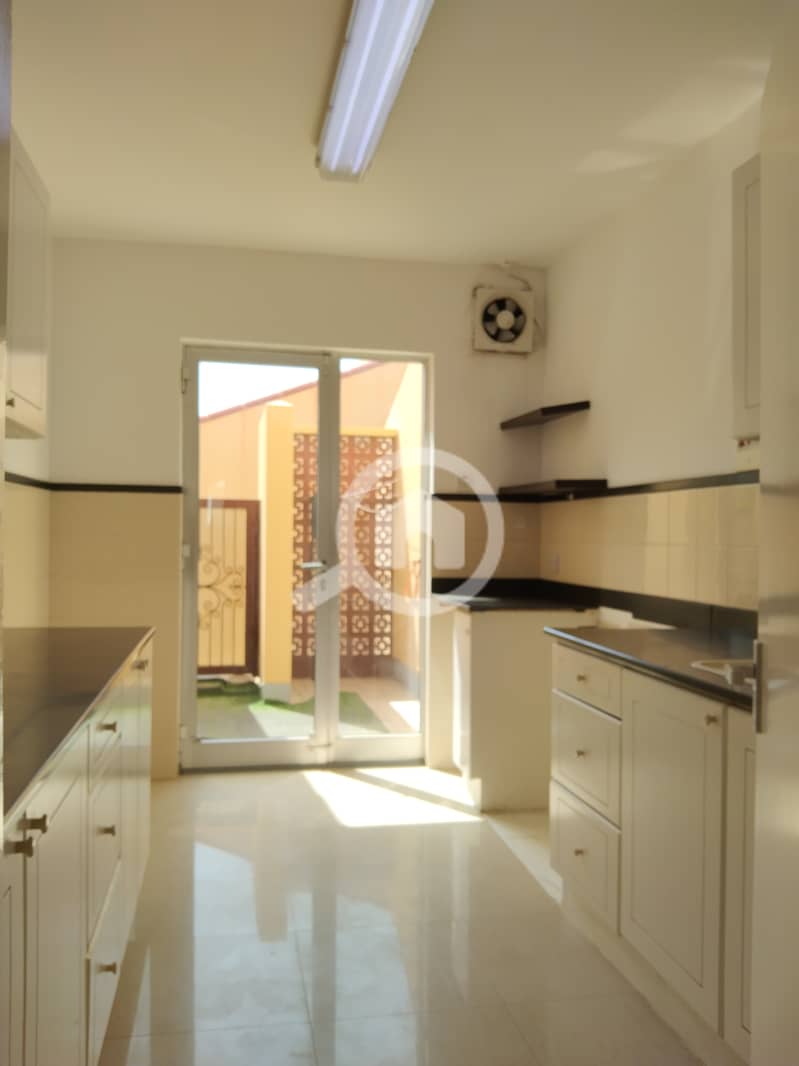 3Me8 Fully Renovated 3 Bhk Townhouse Villa For Rent In Madinat Qaboos