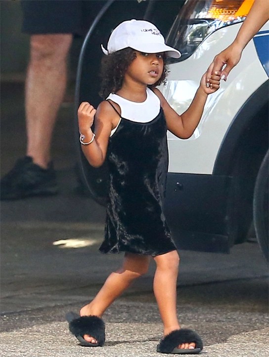 Sliders As Trendy Types Of Footwear How Celebrities Wear Slide