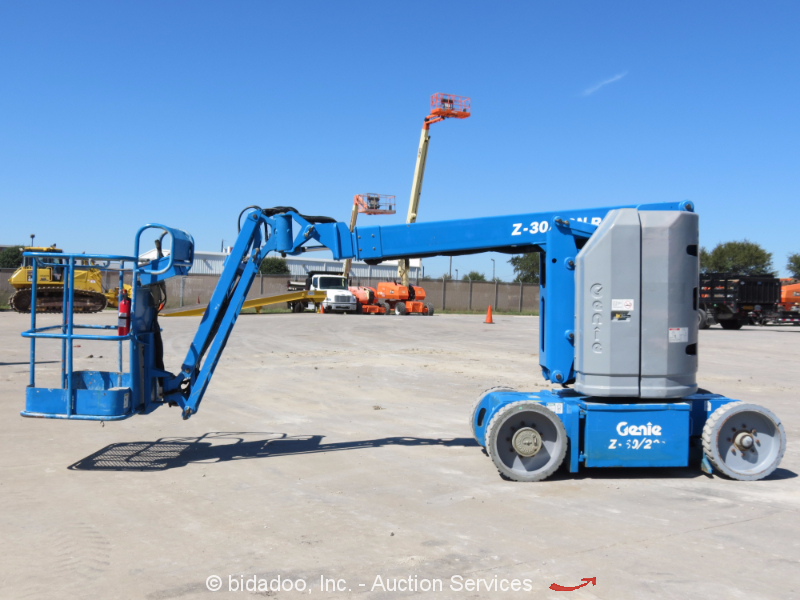 2008 Genie Z30/20N RJ 30' Electric Articulating Boom Lift Man Jib