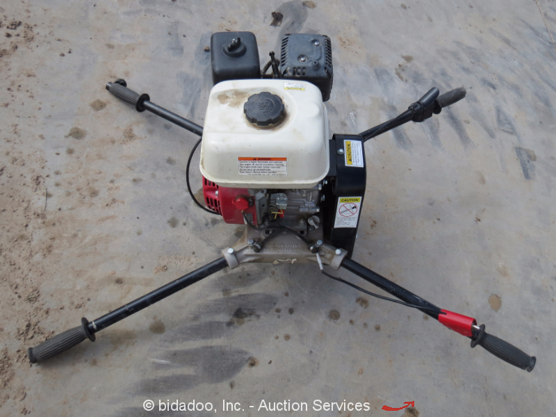 Ground Hog C715 2Person Post Hole Digger Auger Earth Drill Honda