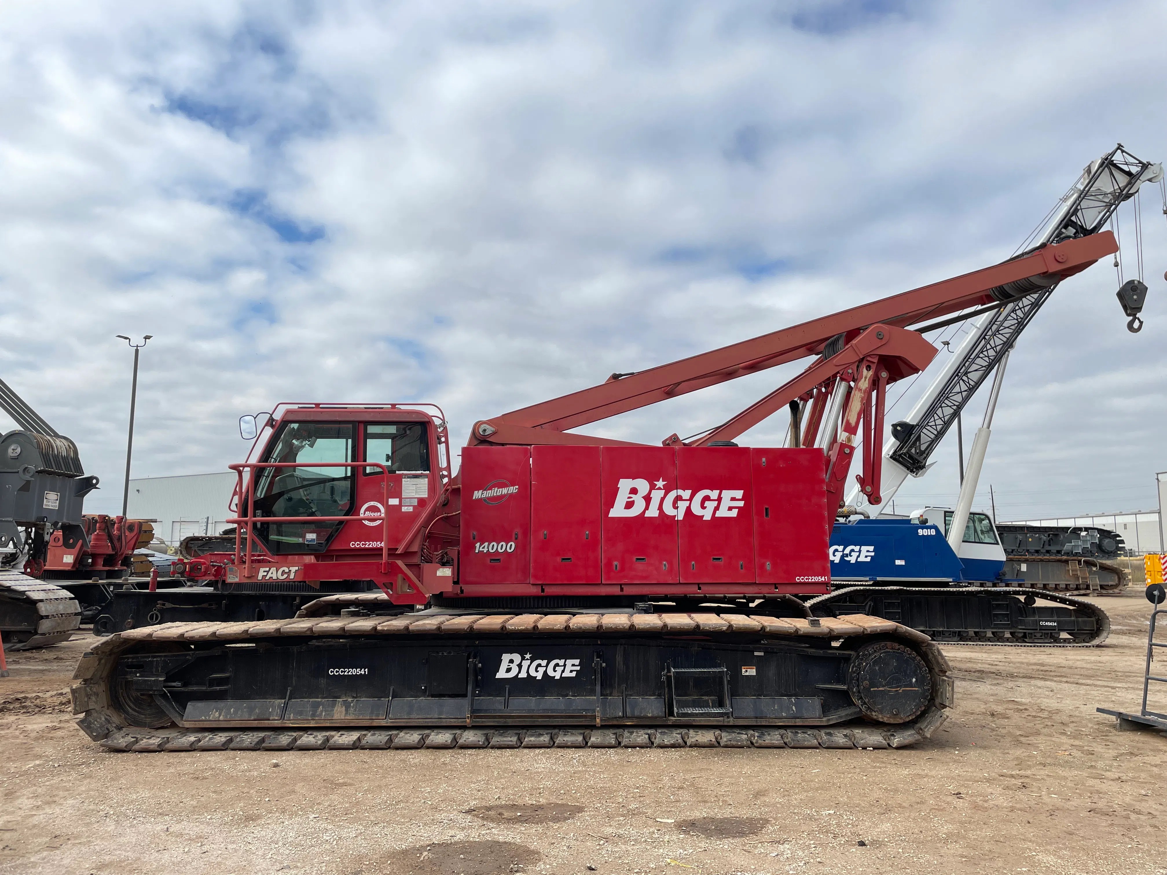 Manitowoc 777 Load Chart and Specifications