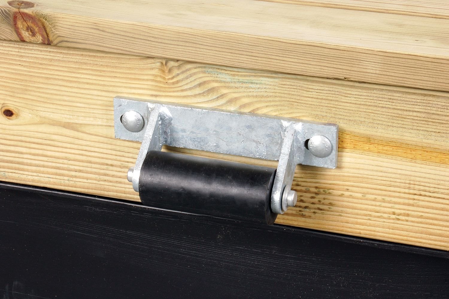 Tie Down Engineering® 26414 6" L x 21/2" W Black Rubber Roller