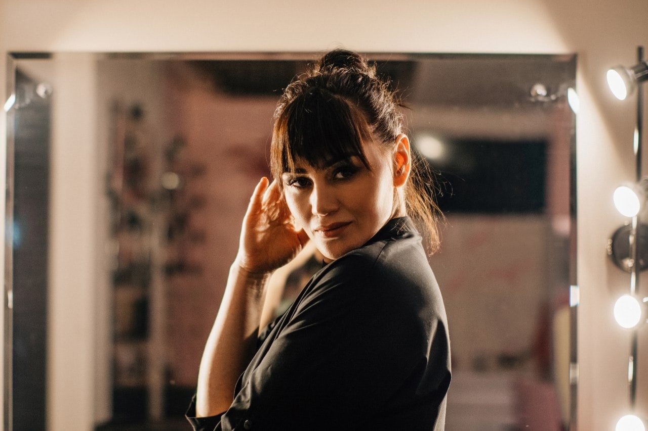 LIZA BACK AND LOWER BACK MASSAGE - ASMR MASSAGE QUEENS | Boosty