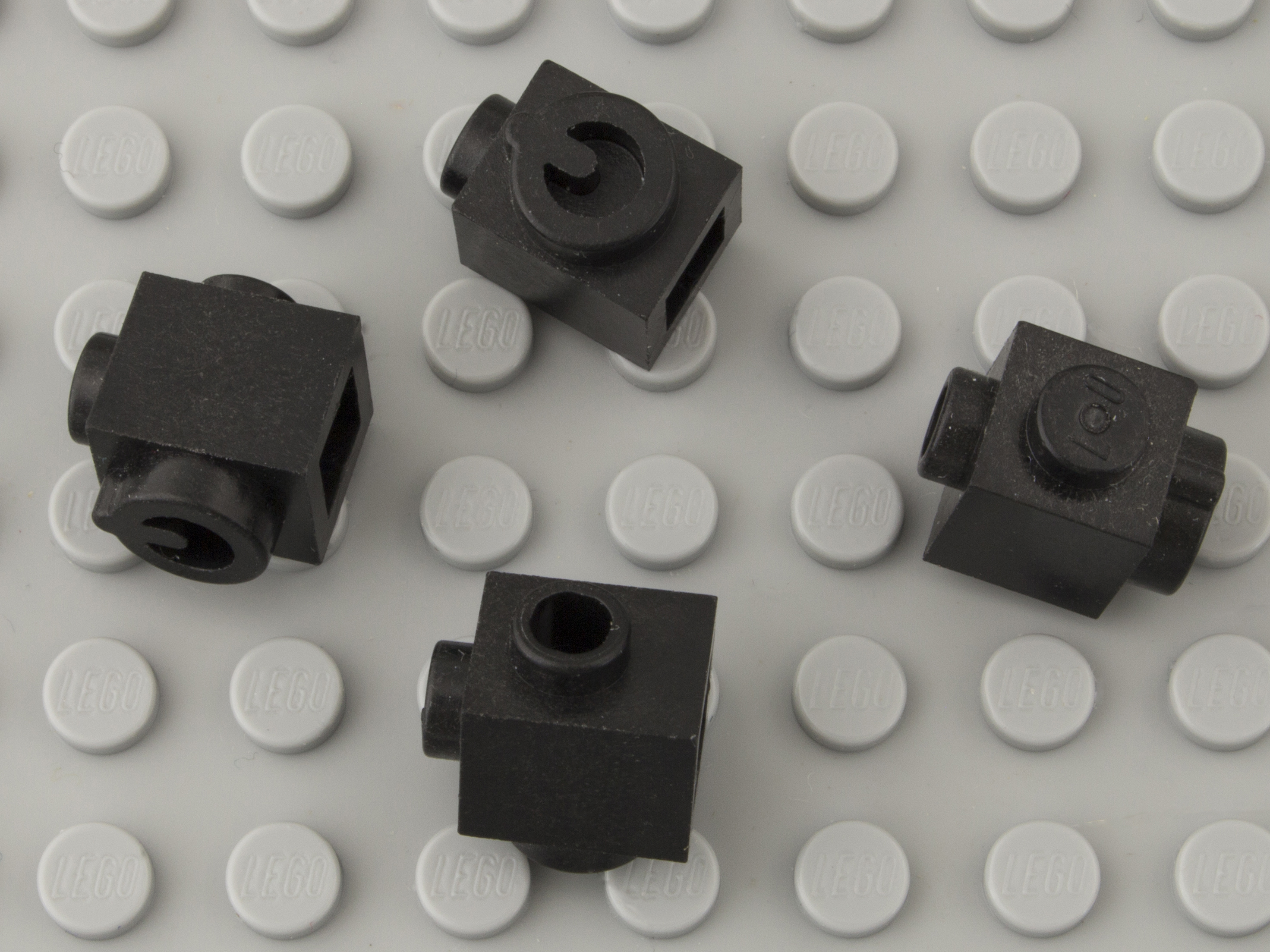 Black Brickset LEGO set guide and database