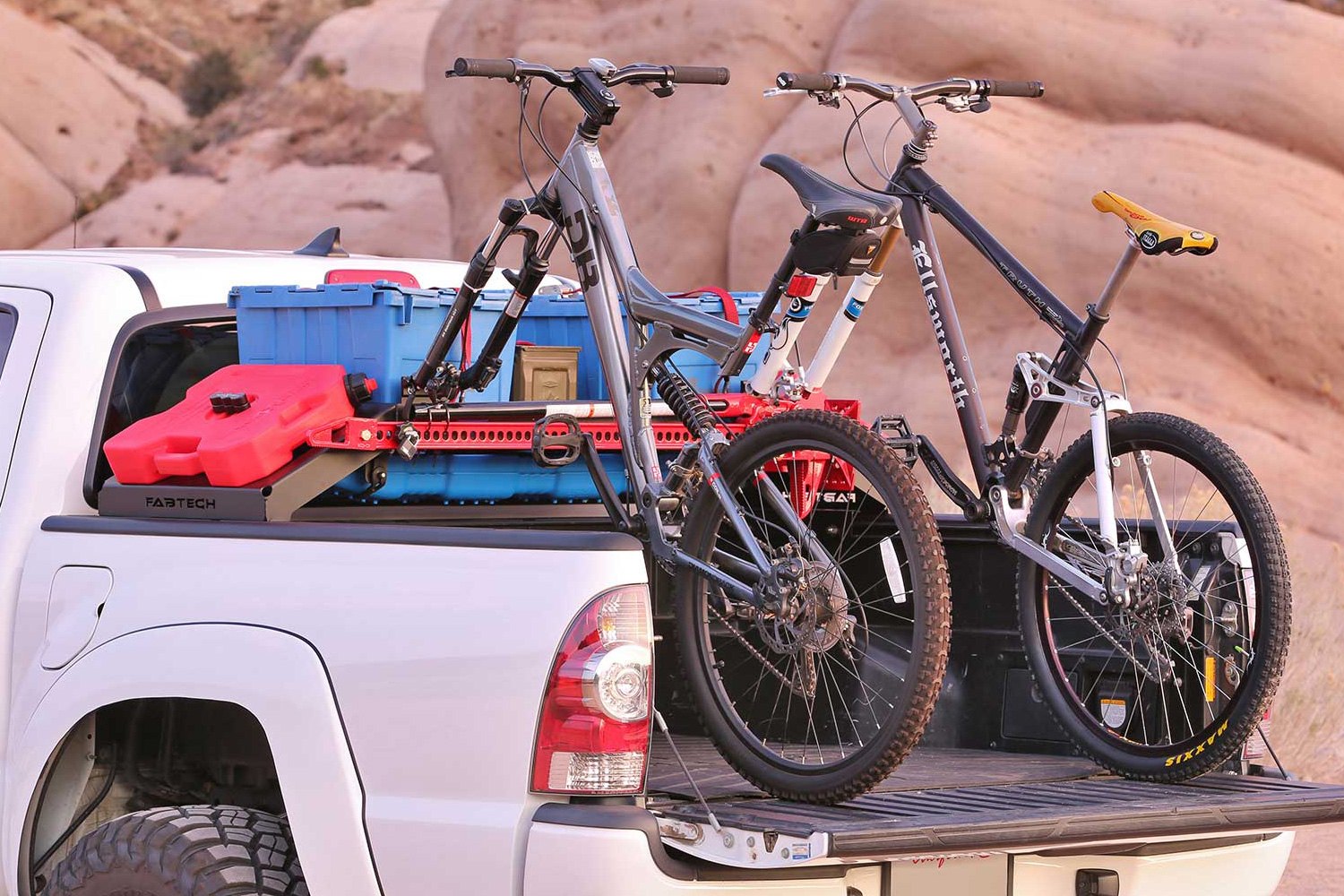 Fabtech® FTS24263 Fork Mount Truck Bed Bike Rack