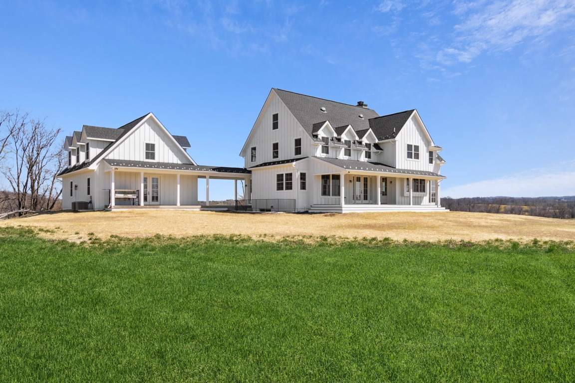The Wakefield Farmhouse C.E. Rensberger Builder