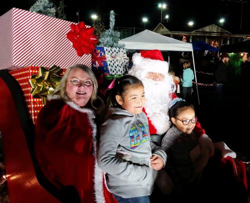 Linden Tn Christmas Parade 2022 Crowd Of 2,000 Turns Out For Red Bank Christmas Parade - Chattanoogan.com