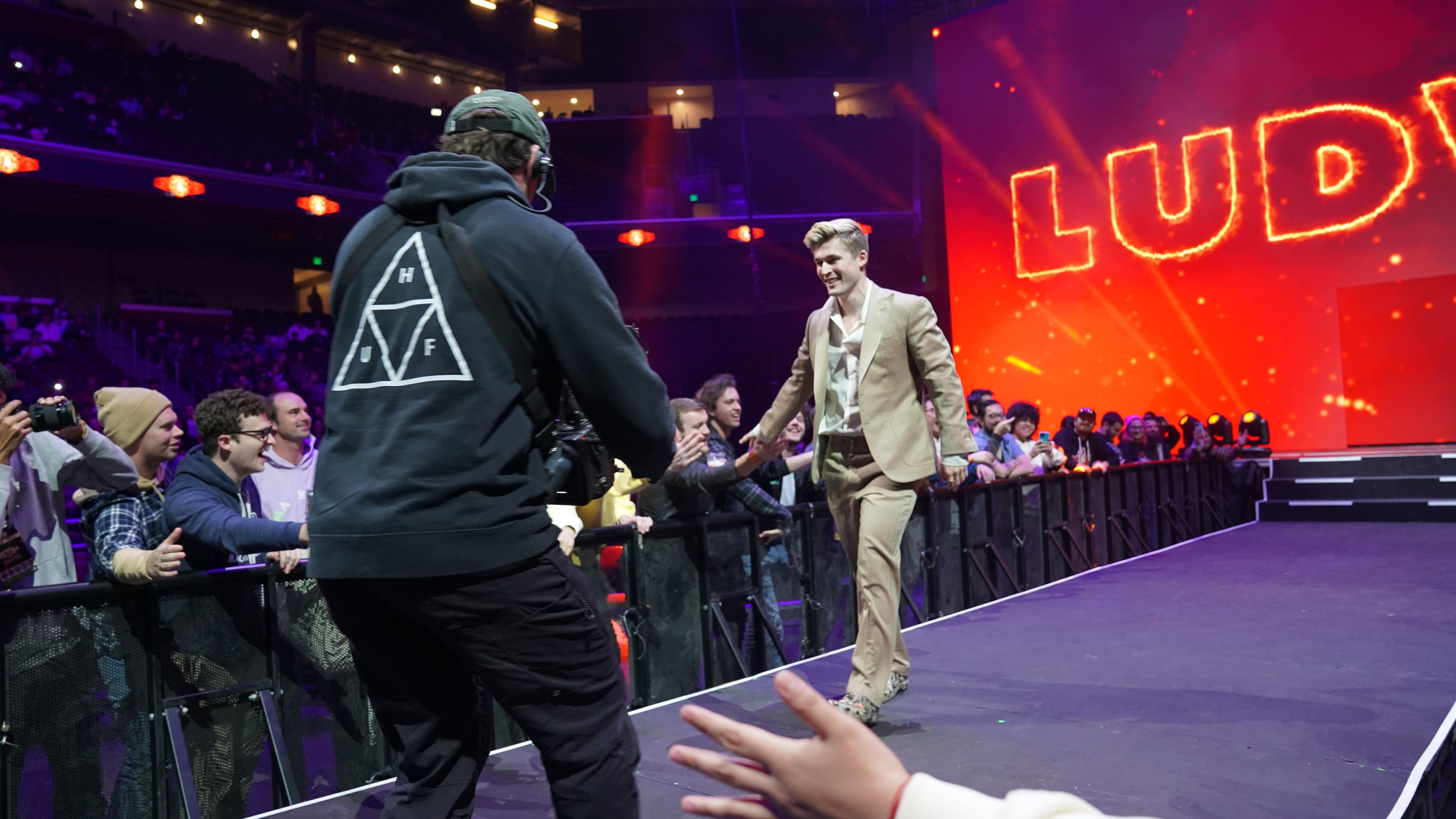 Hambleton Scores TKO Over Trent In RecordBreaking Chessboxing Event