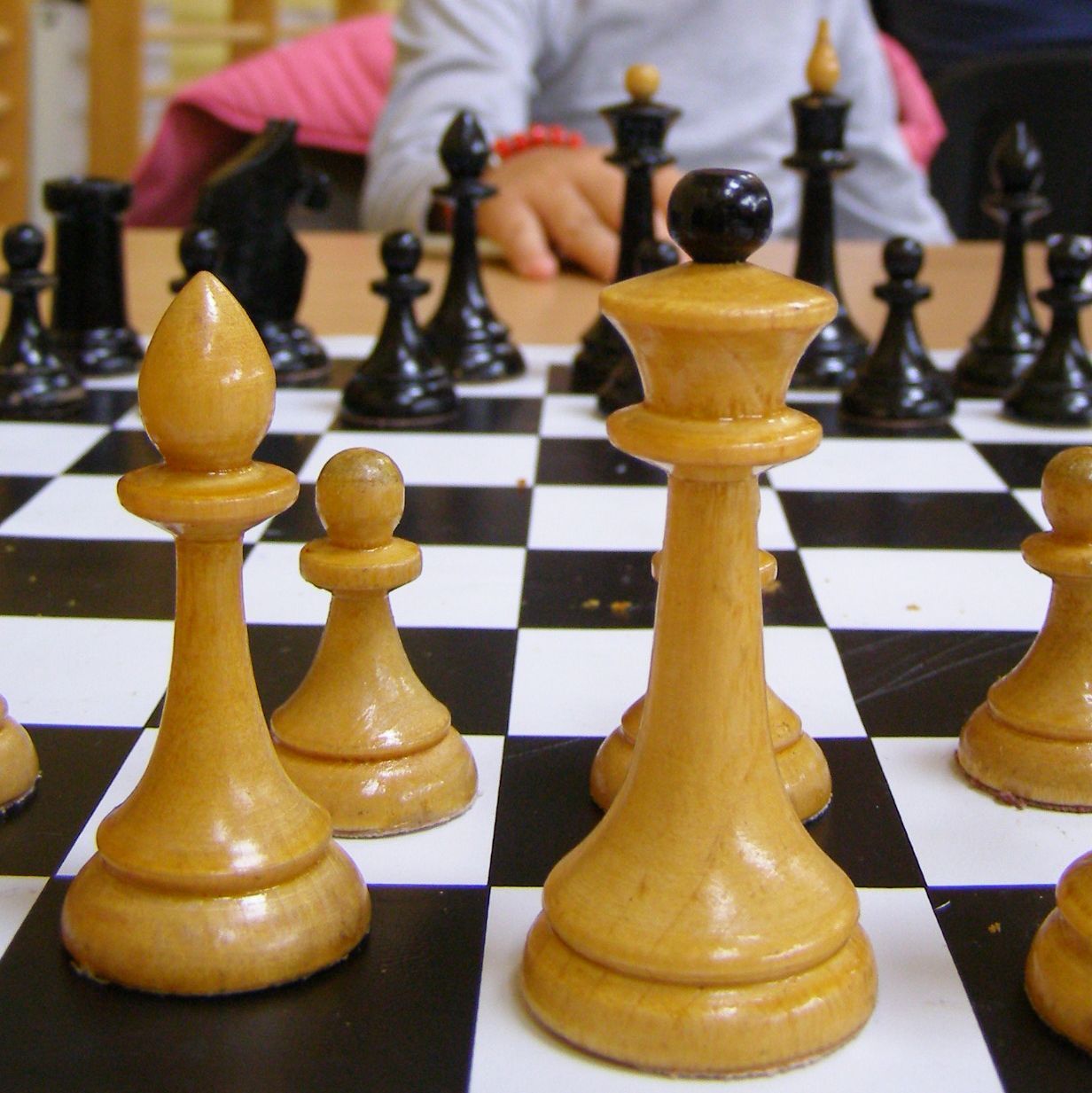 Chess set in finale of Queen's Gambit? Chess Forums