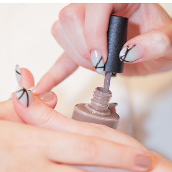 6 Things You Should Know Before Booking Your Next Nail Appointment