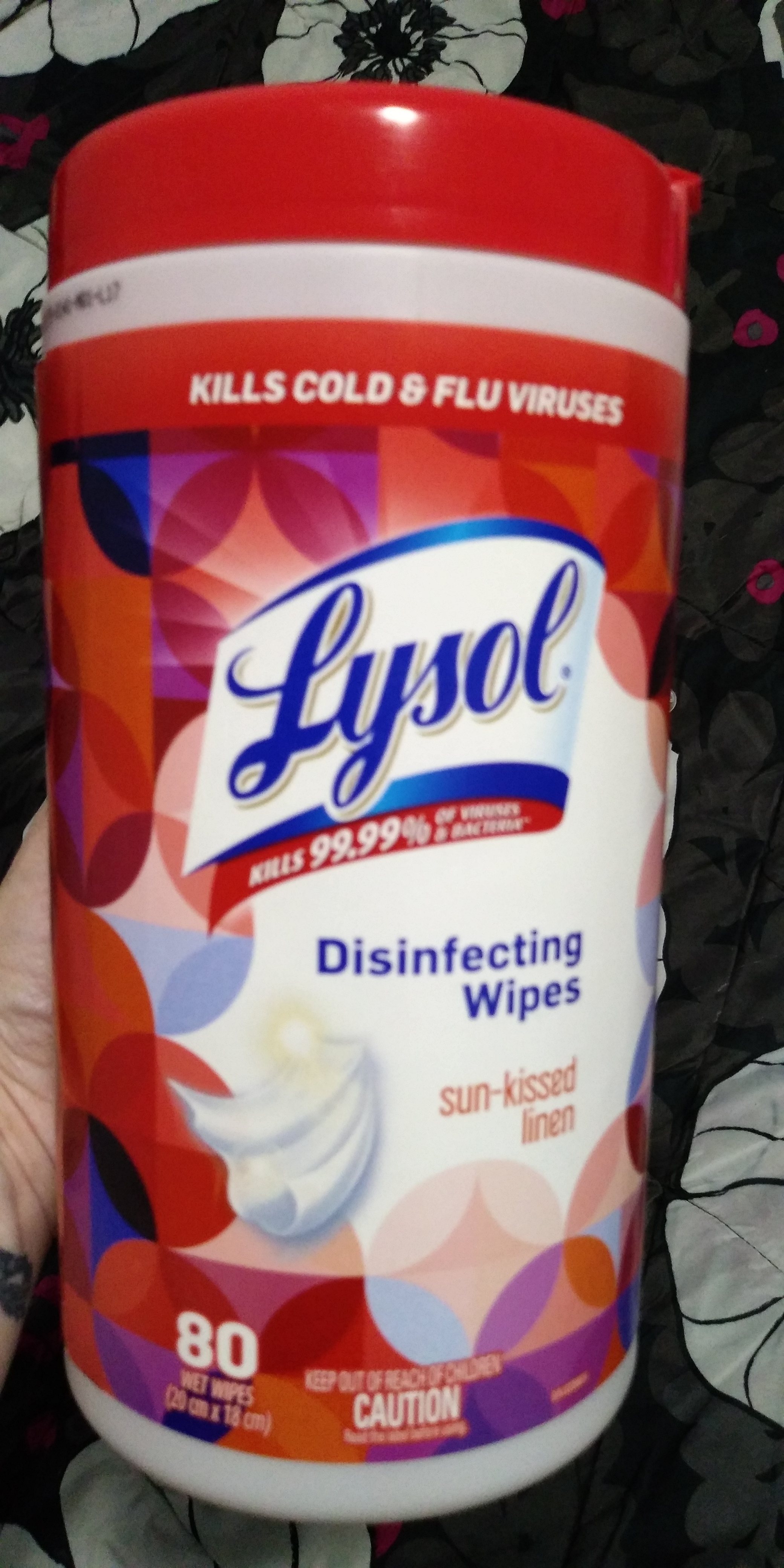 Lysol Wipes in Clean Linen Scent reviews in Household Cleaning Products