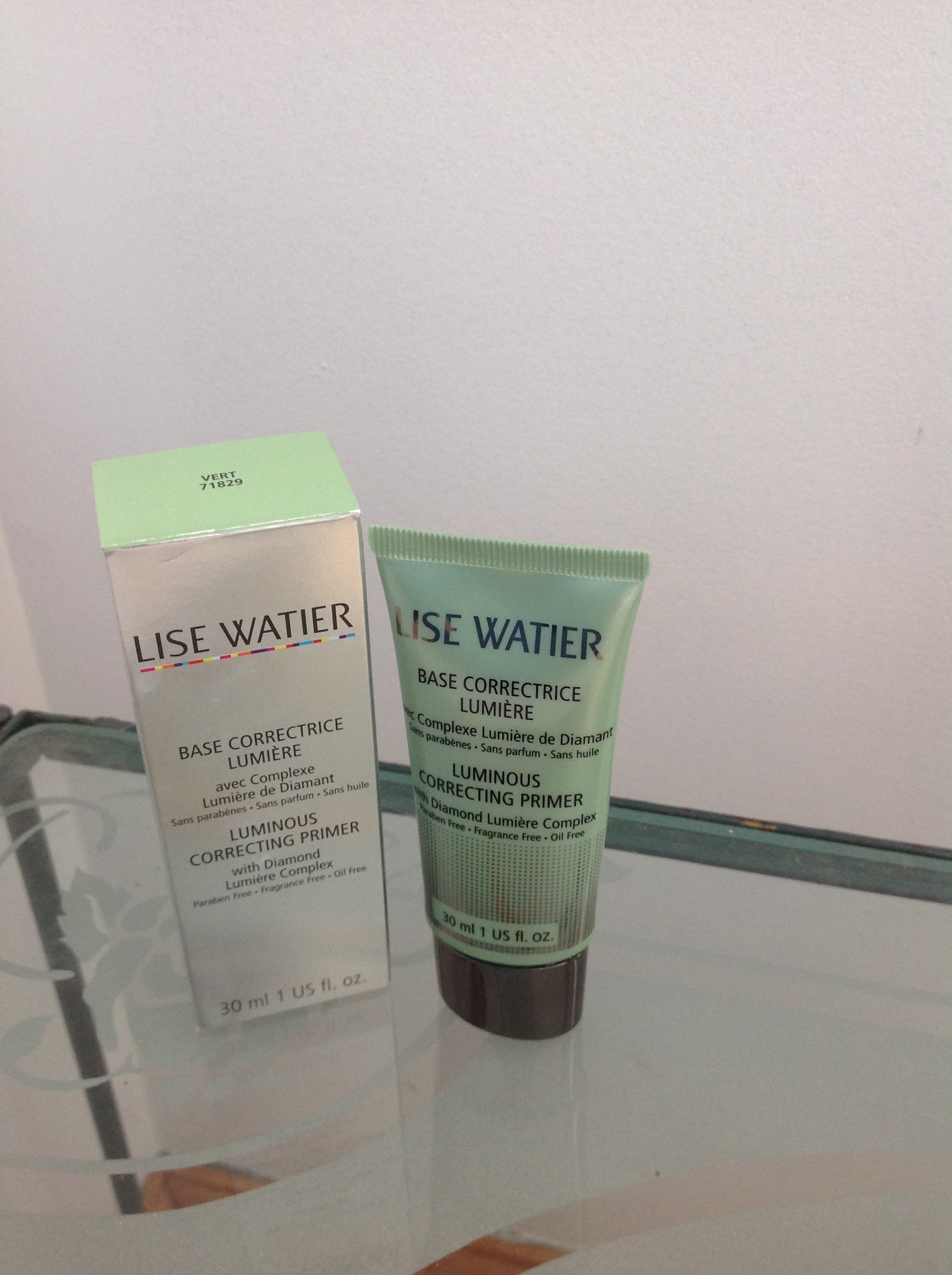 Lise Watier Base Correctrice Lumière Vert reviews in Primer ChickAdvisor