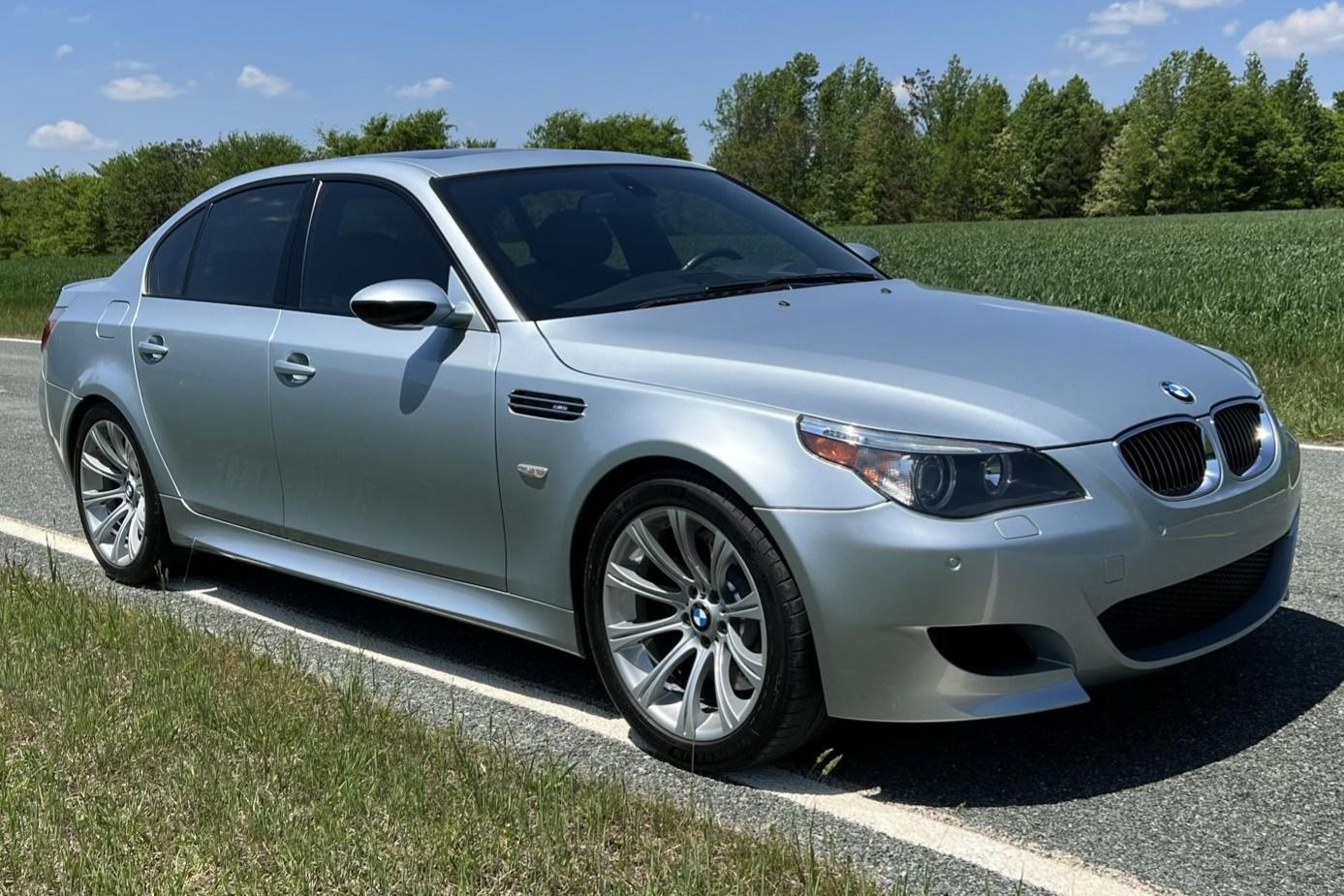 2007 BMW M5 VIN: WBSNB935X7CX07300 - CLASSIC.COM