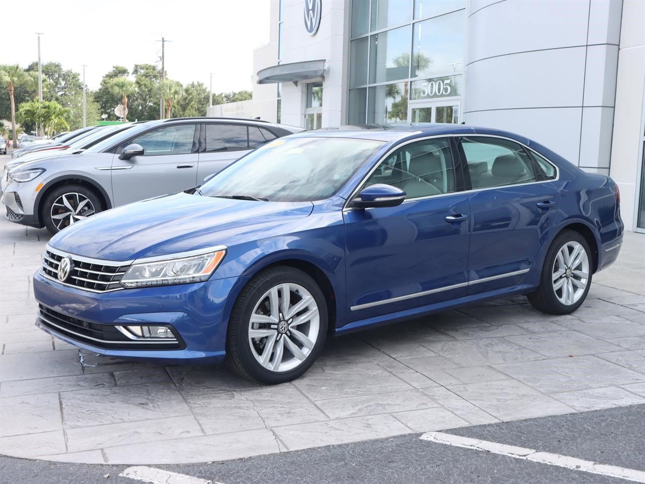 2020 Volkswagen Passat 2.0T r-Line VIN: 1VWMA7A36LC003422 - CLASSIC.COM