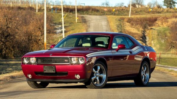 2010 Dodge Challenger R/T VIN: 2B3CJ5DT3AH295881 - CLASSIC.COM