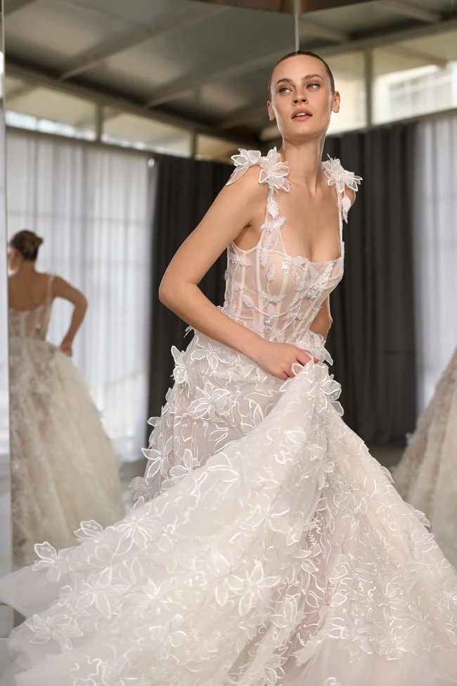 Wedding dress trends spring/summer 2023 new tess