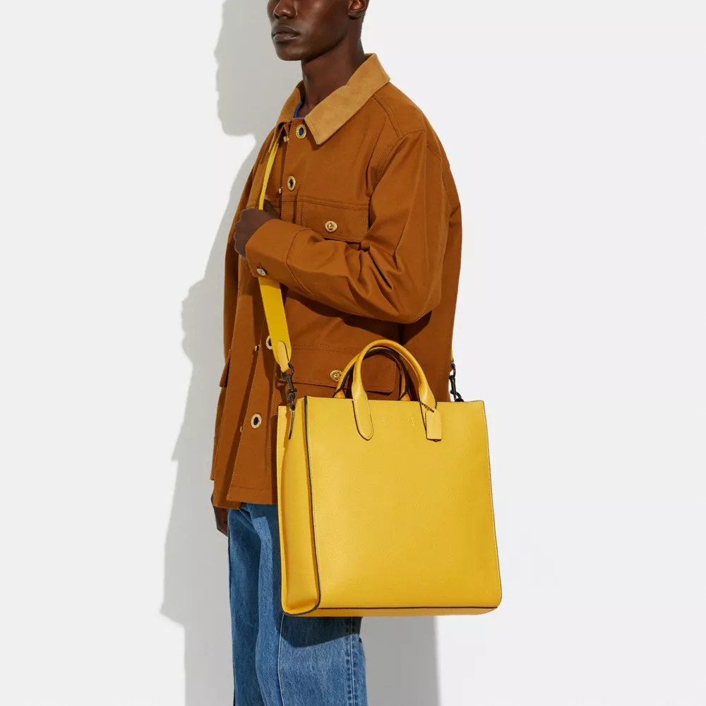 38％割引オレンジ系大特価放出！ COACH 大判トートLaptop Style Tote【B4対応】 トートバッグ バッグオレンジ系OTA