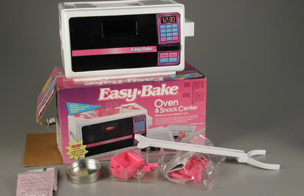Easy Bake Oven Toys Every '90s Kid Needed for Christmas Complex
