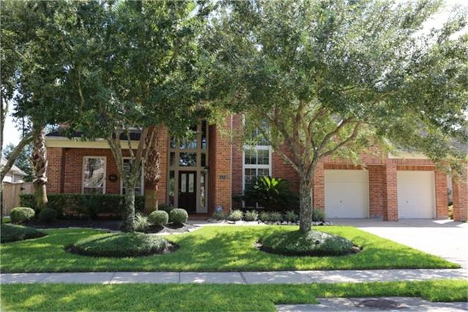 J.J. Watt is Selling His House For a Surprisingly Reasonable Price