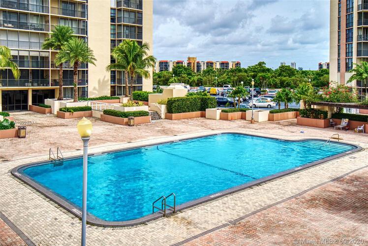 Coronado Unit 1429 Condo for Sale in Aventura CondoBlackBook