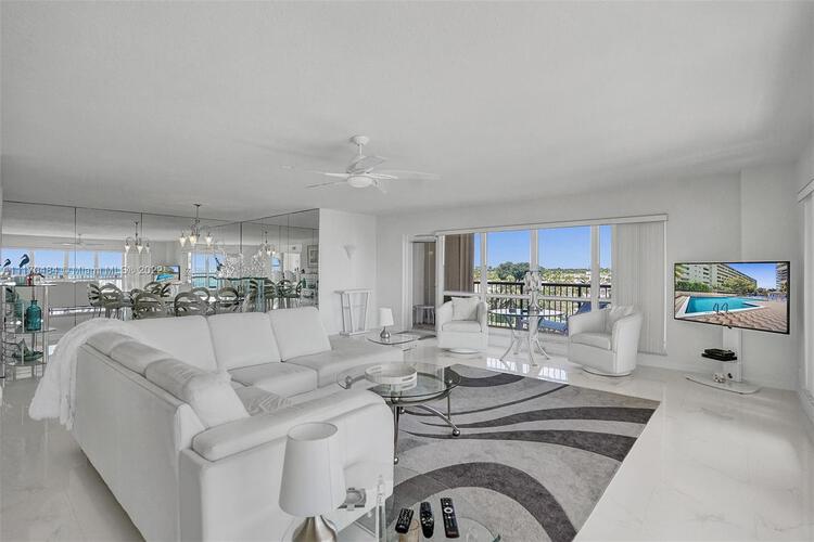 Hampton Beach Club Unit 512 Condo in Pompano Beach CondoBlackBook