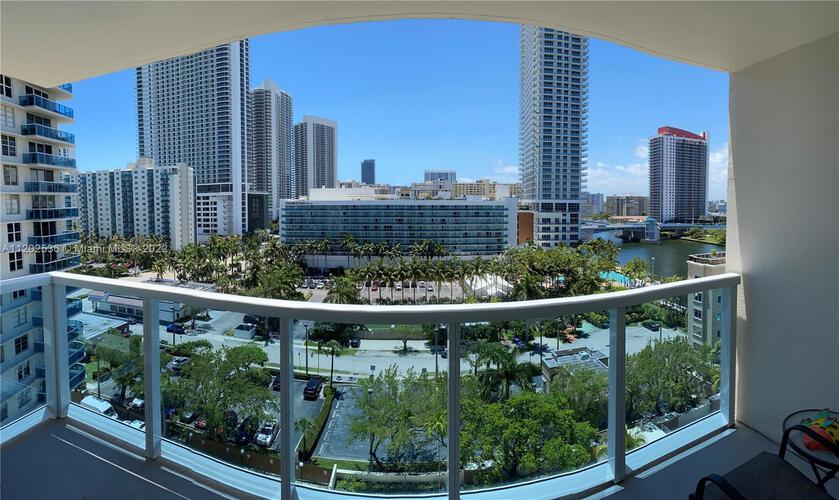 Hallmark of Hollywood Unit 1008 Condo for Sale in Hollywood Beach