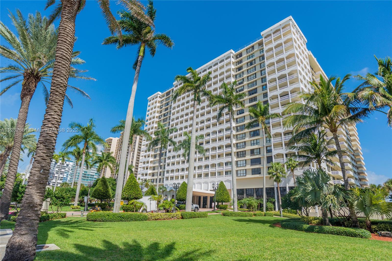 Balmoral Unit 17J Condo in Bal Harbour CondoBlackBook