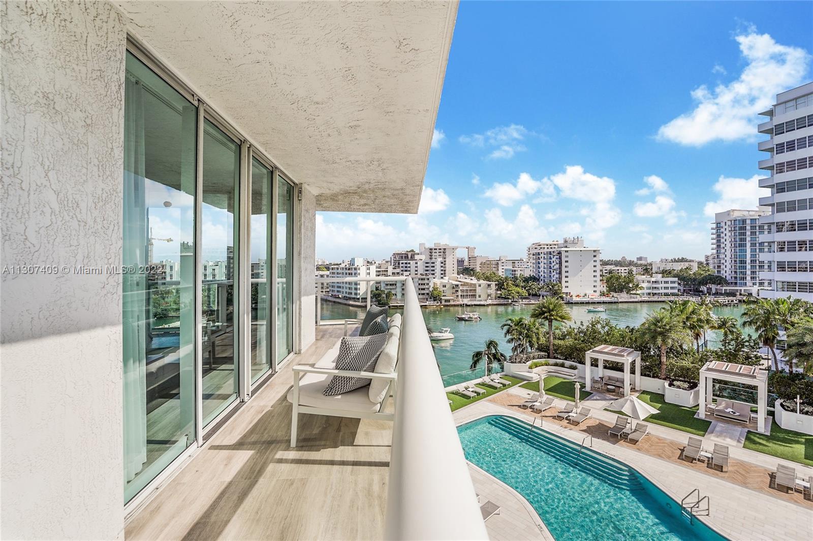 Grand Unit 705 Condo in Islands Miami Beach Condos