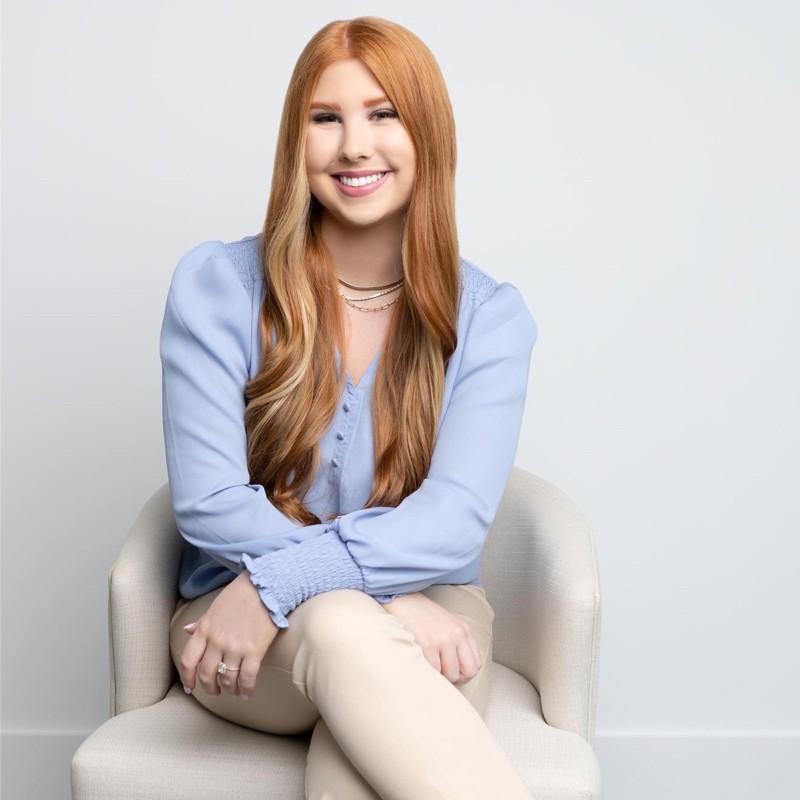 Emily Campbell's Email & Phone Client Experience Director